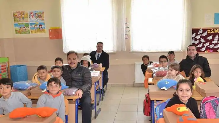 'İkinci depremin merkezi Elbistan´da 64 gün sonra ilk ders zili çaldı'
