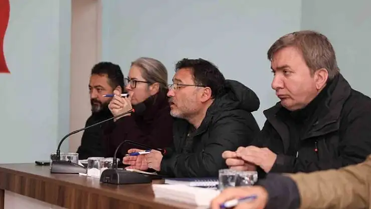 'İkinci depremin merkezinde günlük 20 enkaz kaldırılacak'