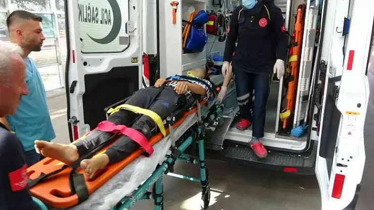 'İkinci kattan beton zemine düşen genç kız yaralandı'