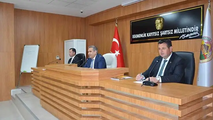 'İl encümenleri seçimle belirlendi'