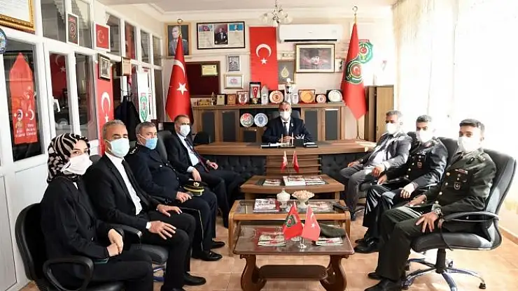 'İl protokolünden şehit ve gaziler derneğine ziyaret'
