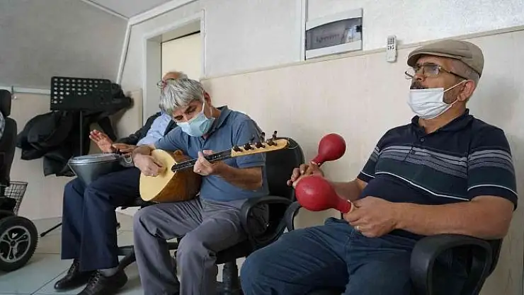 'İleri Yaş Atölyelerinde eğitimler başladı'