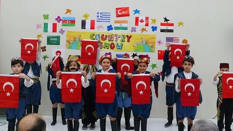 'İlkokulda Country Show etkinliği'