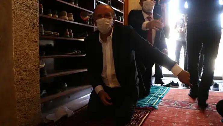 'İnce, Cuma namazını unutmadı'