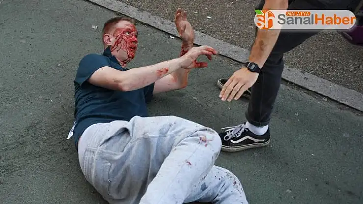 İngiltere, darp edilen aşırı sağcıyı kurtaran siyahi protestocuyu konuşuyor