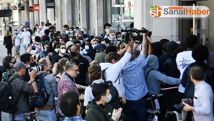 İngiltere'de mağazalar, 3 ay aradan sonra yeniden açıldı