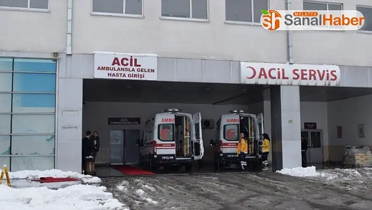 Malatya'da inşaat iskelesi devrildi