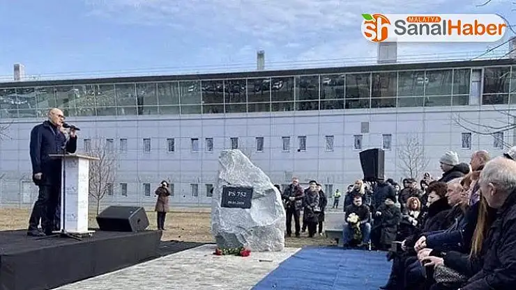 İran'daki uçak kazasında ölenler için Ukrayna'da anıt yapıldı