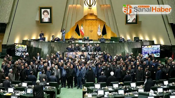 İran Meclisi'nde 'ABD'ye ölüm' sloganları