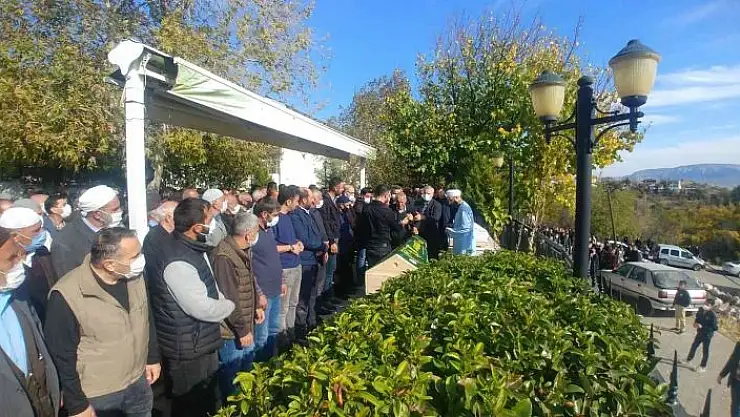 'İstanbul´daki silahlı saldırıda öldürülen 3 kişi Adıyaman´da defnedildi'
