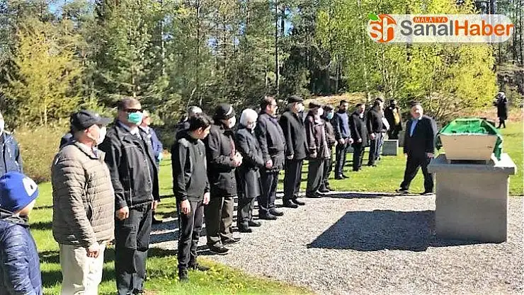 İsveç'te korona virüsten hayatını kaybeden Türk vatandaşı toprağa verildi