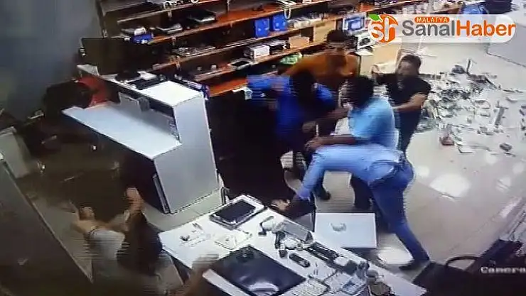 Elindeki silahla önce tehdit etti Sonra ....?