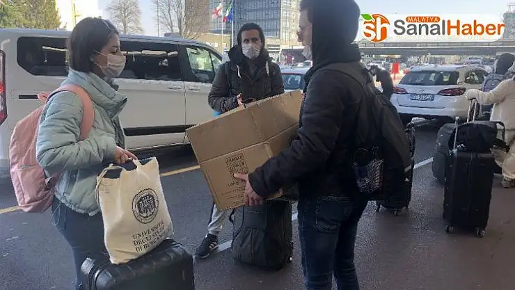 İtalya'dan 213 öğrenci Türkiye'ye doğru yola çıktı