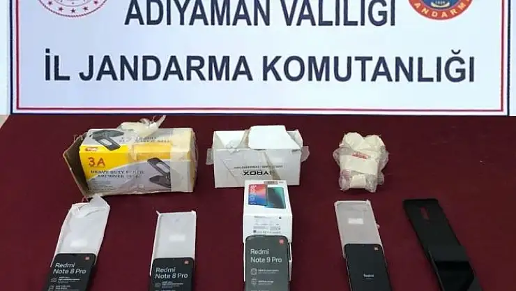 'Jandarma kaçak cep telefonu ele geçirdi'