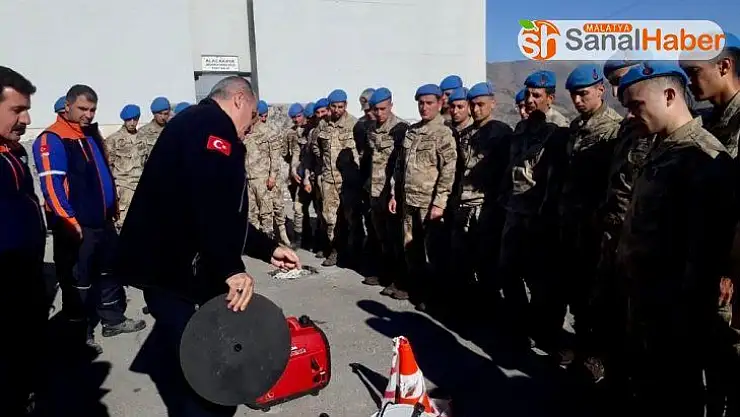 Jandarma personeline deprem farkındalık eğitimi