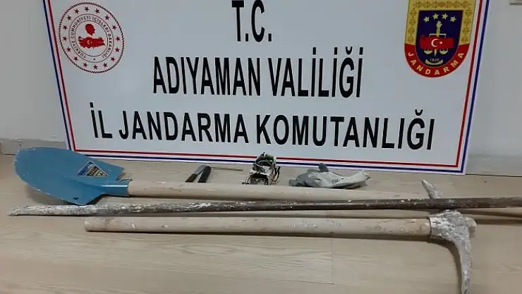 'Jandarmadan define arayan şahıslara suçüstü'