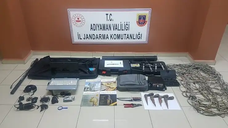 'Jandarmadan kaçak kazıya suçüstü'