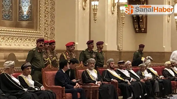 Japonya Başbakanı Abe, yeni Umman Sultanı ile görüştü