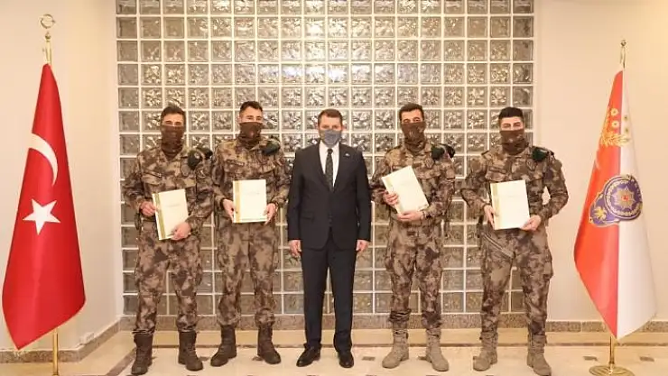 'Kahramanlara Vali´den ödül'