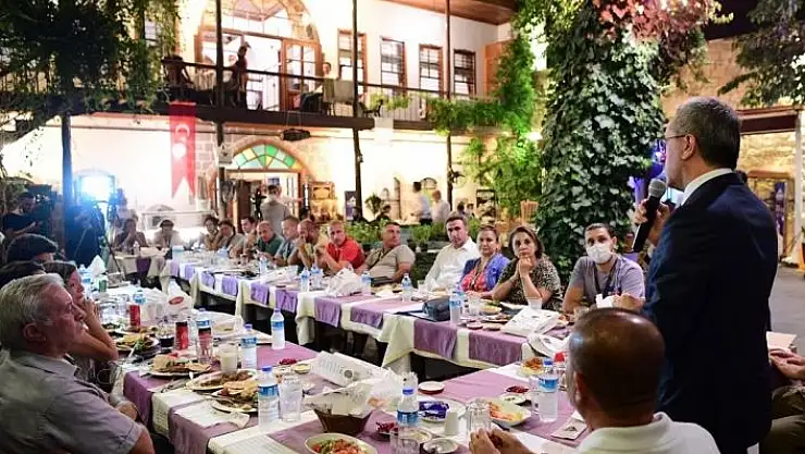 'Kahramanmaraş mutfağı tur rehberlerine tanıtıldı'