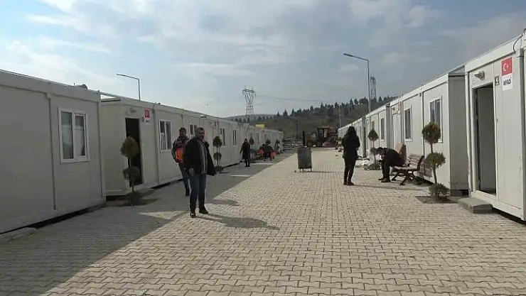 'Kahramanmaraş´ta 117 aileye yuva olacak konteyner kentte çalışmalar sürüyor'