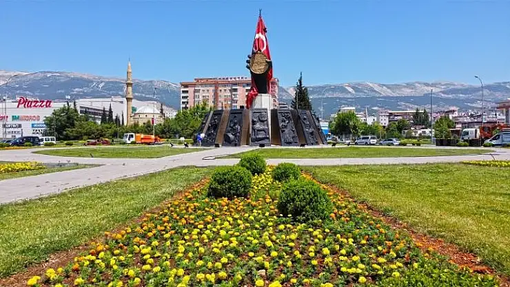 'Kahramanmaraş´ta 555 bin adet mevsimlik çiçek dikiliyor'