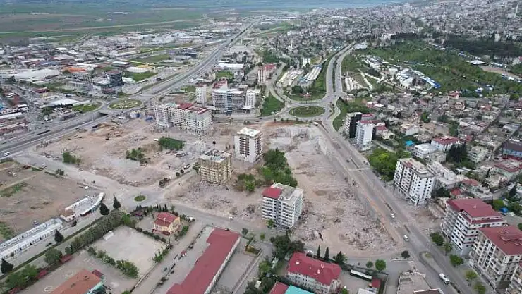 'Kahramanmaraş´ta Ebrar Sitesi´nin enkazını kaldırma çalışmaları devam ediyor'