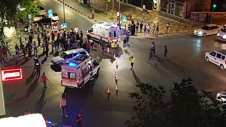 Kahramanmaraş'ta elektrikli bisiklet ile otomobil çarpıştı: 3 yaralı