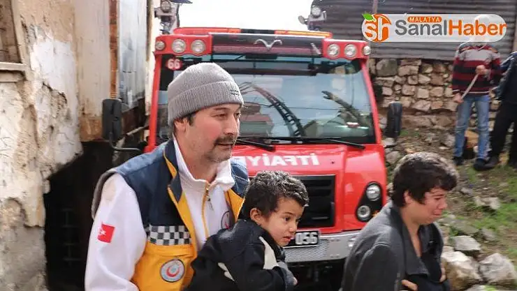Kahramanmaraş'ta ev yangını 1'i ağır 4 yaralı