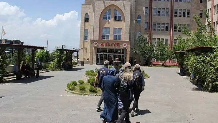 'Kahramanmaraş´ta FETÖ operasyonunda 2 tutuklama'