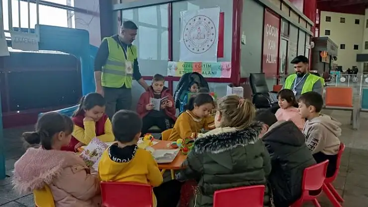 'Kahramanmaraş´ta hastanede kalan çocuklara yönelik etkinlikler düzenleniyor'