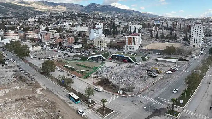 'Kahramanmaraş´ta ikinci ´saçma yapı´ yıkılıyor'
