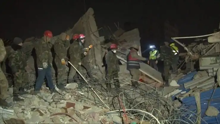 'Kahramanmaraş´ta yeni bir hayat belirtisi daha tespit edildi, ekipler çalışmaya başladı'