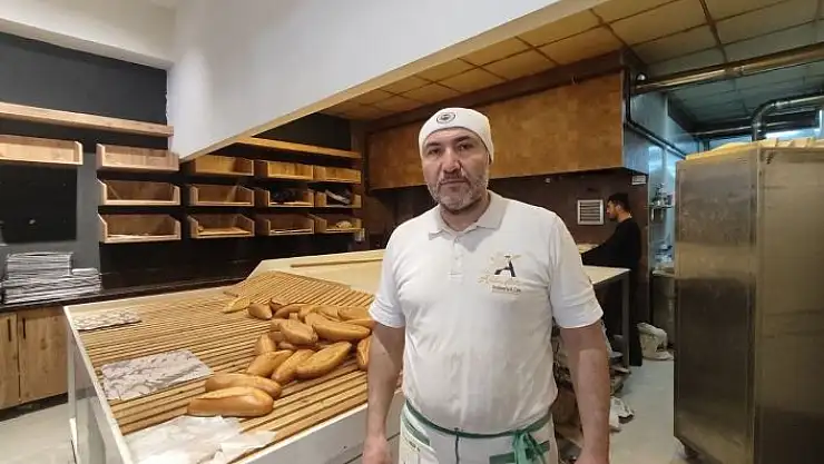 'Kahramanmaraşlı işletmeci, depremzedeler için Ukrayna´dan dönüp ekmek dağıtmaya başladı'