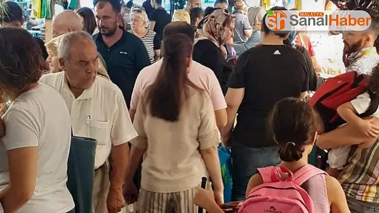 Kahramanmaraşlılar yöresel pazarı sevdi