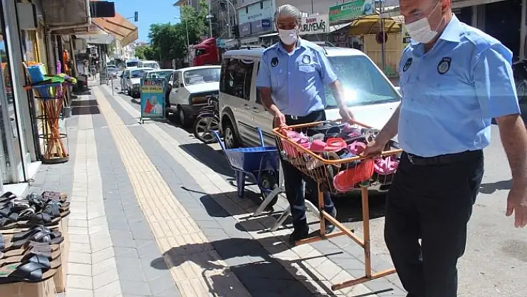 'Kahta´da kaldırım işgali yapan esnaflar uyarılıyor'