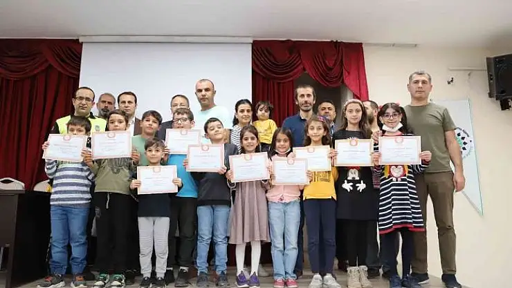 'Kahta´daki üstün yetenekli öğrencilere sertifikaları verildi'
