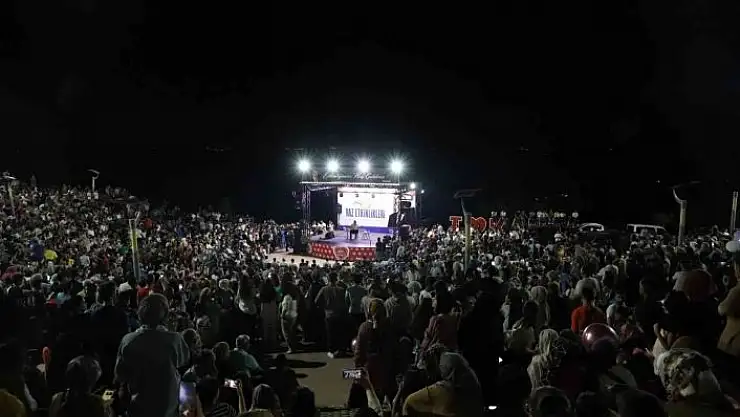 'Kahta halk müziği konserine büyük ilgi'