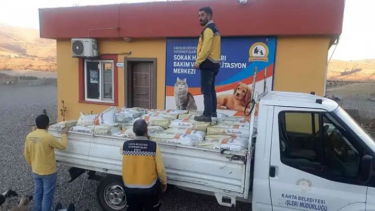 'Kahta Hayvan Bakım Merkez´ine 2 ton mama desteği'