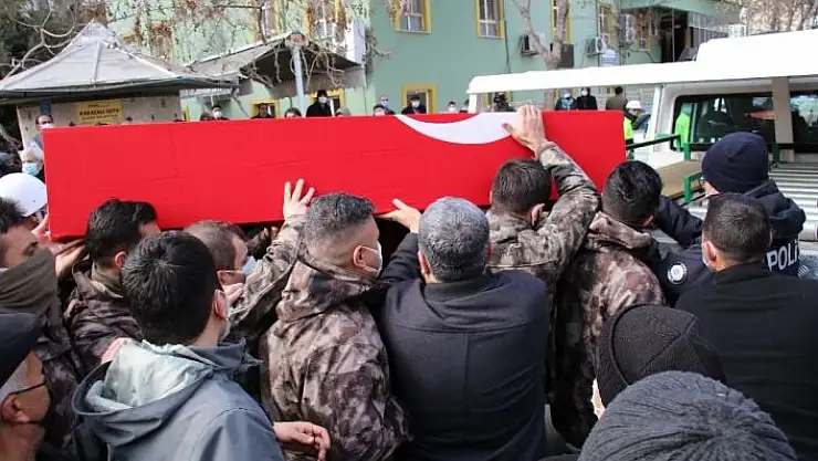 'Kalbine yenik düşen Şehit Barak, son yolculuğuna uğurlandı'