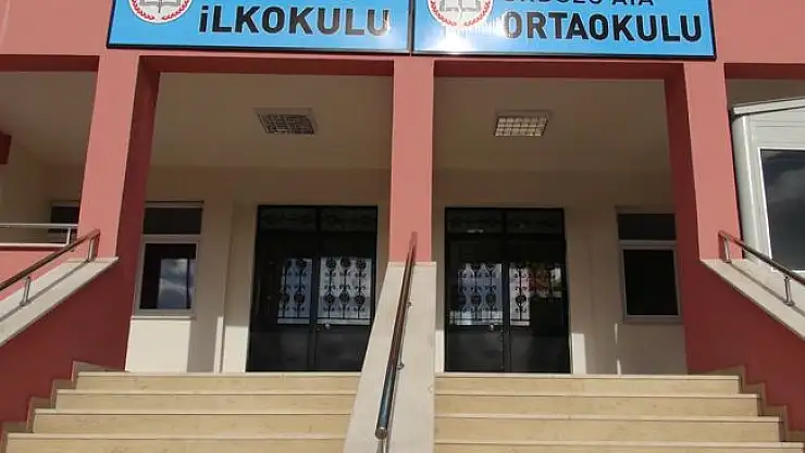 Kaldırımlı Minikler Kendi Okullarında