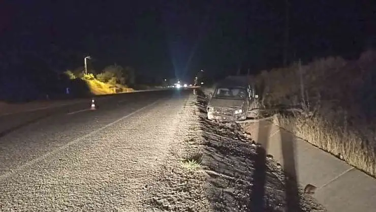 'Kamyonet şarampole yuvarlandı: 1 yaralı'