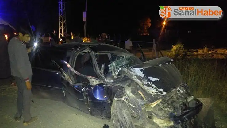 Kamyonetle otomobil çarpıştı: 4 yaralı