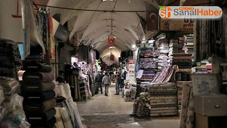 Kapalı çarşıda korona sessizliği