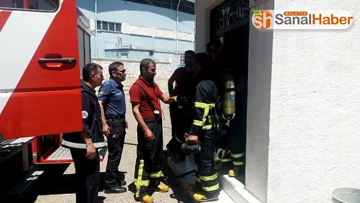 Kapalı spor salonunda yangın