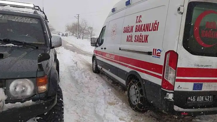 'Kara saplanan ambulansı Off-Rod ekipleri kurtardı'