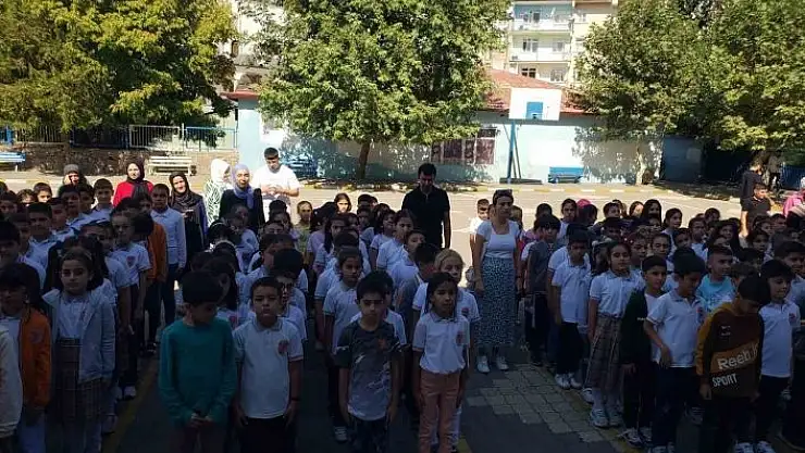 'Karakoçan´da İlk Öğretim Haftası Kutlandı'