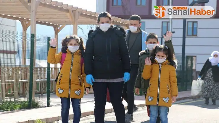 Karantina süreçleri biten vatandaşlar, 14 günlük süreci duygu dolu sözlerle anlattı