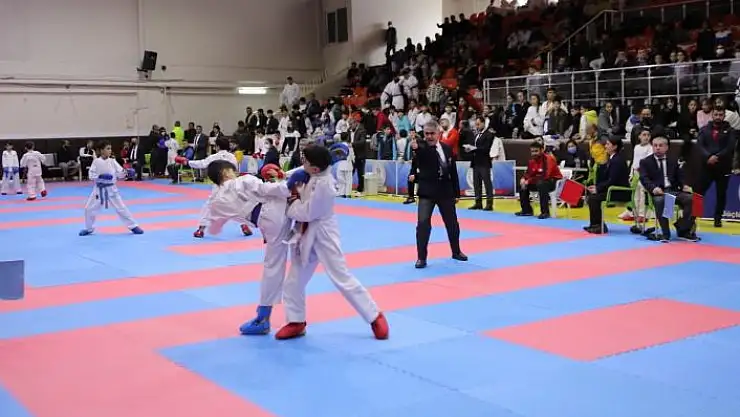'Karate grup müsabakaları Adıyaman´da yapıldı'