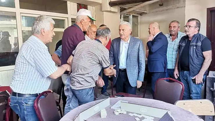 'Karşılarında gördükleri eski başbakandan, itfaiye aracı ve doğalgaz istediler'